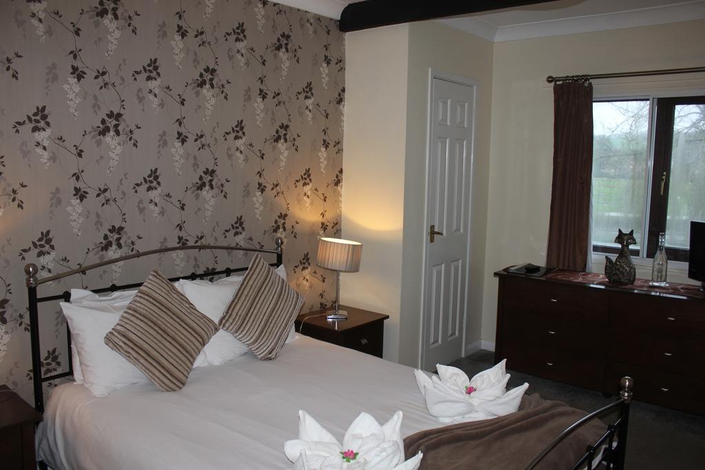 The Swan At Stoford Hotel Stapleford  Exterior photo